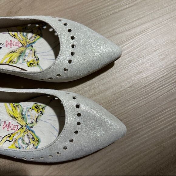 Sacha London Cream Sparkle Cut Out Flats Size 37 USA 6.5 Vintage - Picture 6 of 15